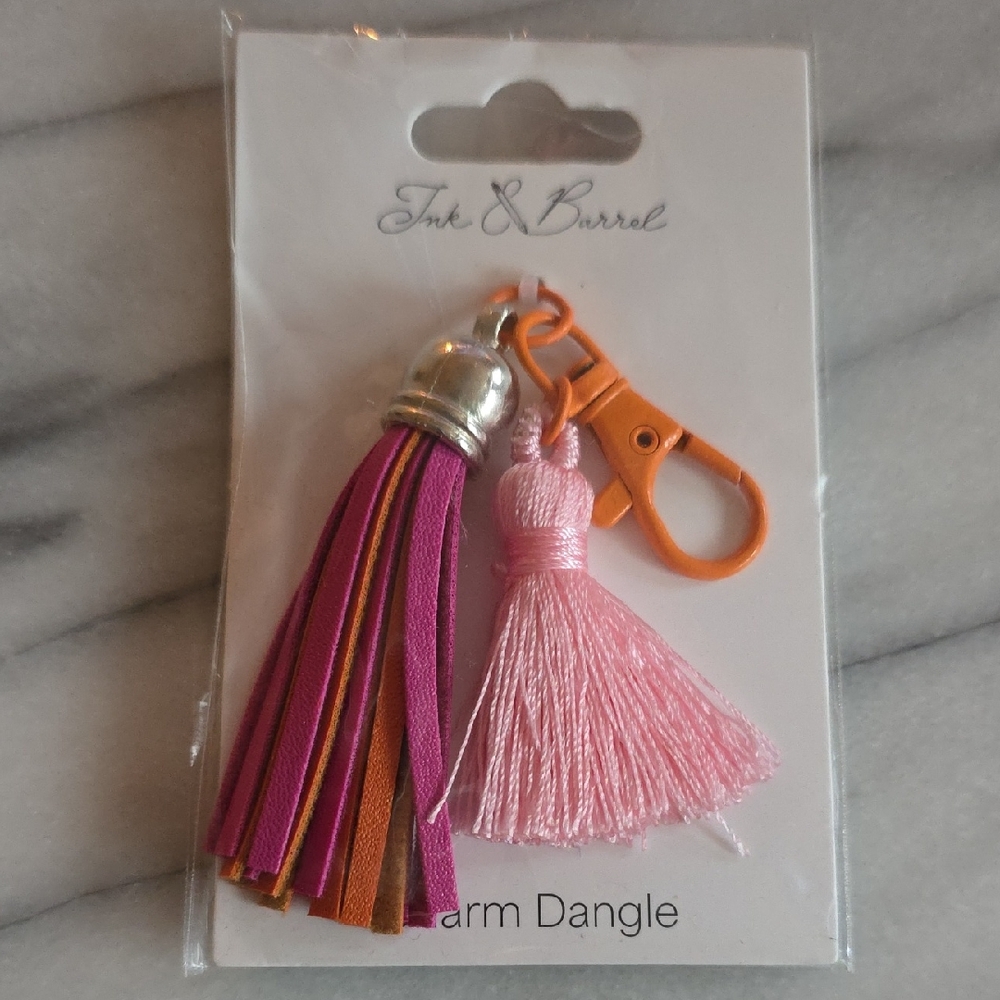 NWT Ink & Barrel 💝 Pink and Orange Tassel Keychain Charm! 2/$15 Or 3/$20!